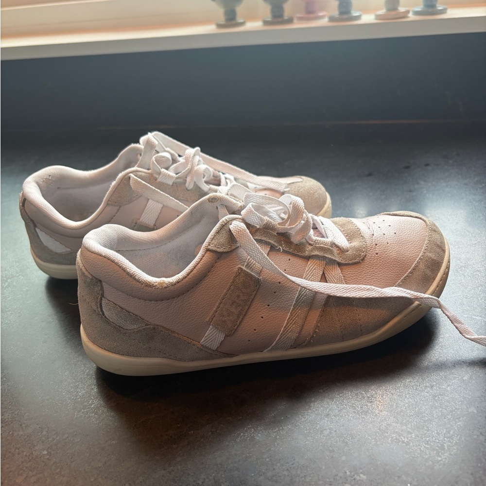 Xero Prio barefoot/wide toe box!!!! sneakers- Light Pink and Gray